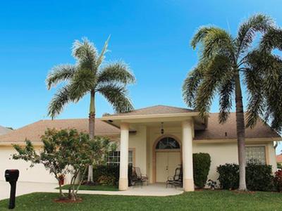 Beautiful Single Family Pool Home in Gated Community