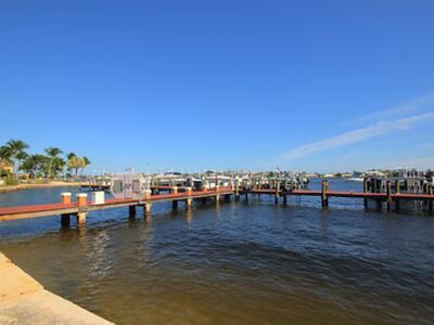 140 Yacht Club Way, Hypoluxo, FL 33462