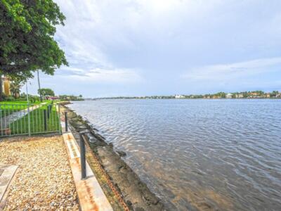 140 Yacht Club Way, Hypoluxo, FL 33462