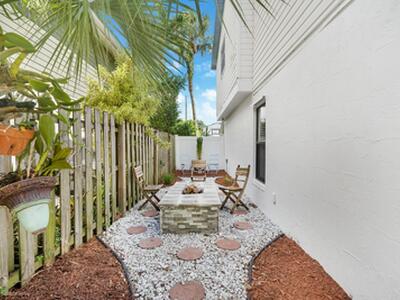 2533 Bessie Street, Delray Beach, FL 33446