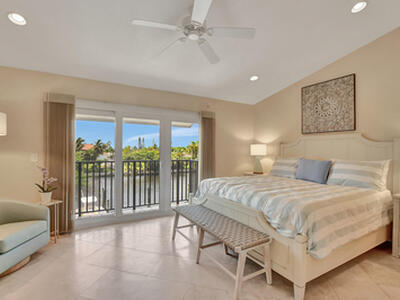 270 Captains Walk, Delray Beach, FL 33483