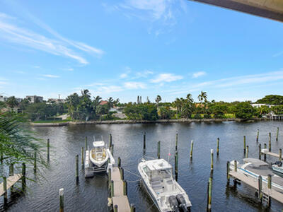 270 Captains Walk, Delray Beach, FL 33483