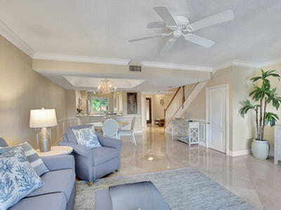 270 Captains Walk, Delray Beach, FL 33483