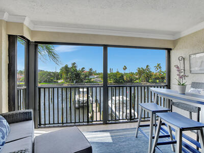 270 Captains Walk, Delray Beach, FL 33483