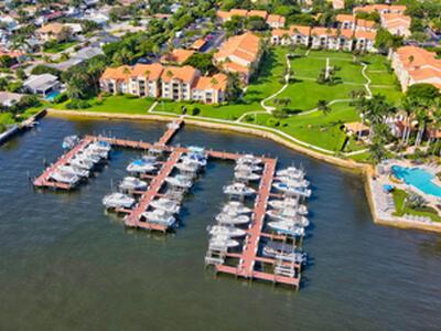 140 Yacht Club Way, Hypoluxo, FL 33462