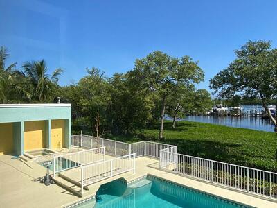 8902 SE Marina Bay Drive, Hobe Sound, FL 33455