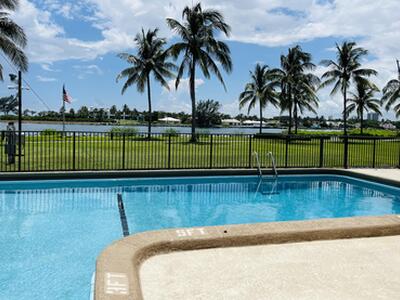 308 Inlet Way, Palm Beach Shores, FL 33404