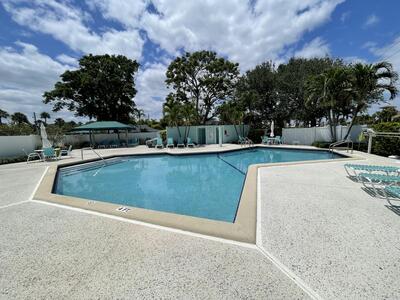 302 Clubhouse Circle, Jupiter, FL 33477