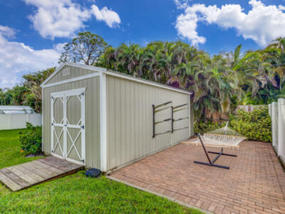 8776 SE Alabama Place, Hobe Sound, FL 33455