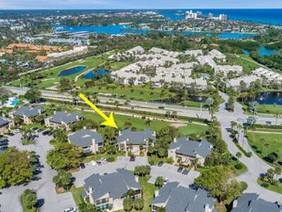 204 Clubhouse Circle, Jupiter, FL 33477