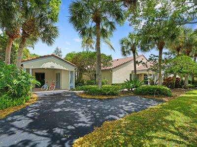 2304 Las Casitas Drive, Wellington, FL 33414