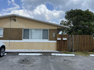 327 SW 1 Avenue, Dania Beach, FL 33004