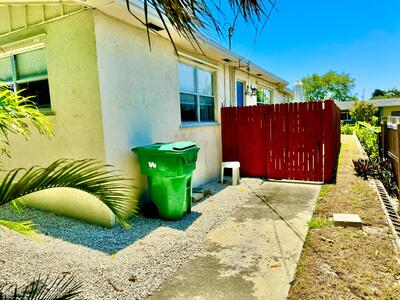 2401 Avenue Q, West Palm Beach, FL 33404