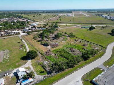 Okeechobee, FL 34972