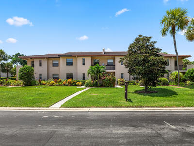 9299 Vista Del Lago