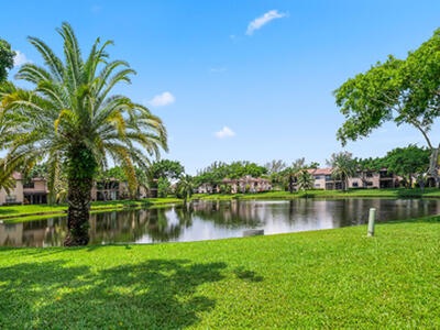 9299 Vista Del Lago, Boca Raton, FL 33428