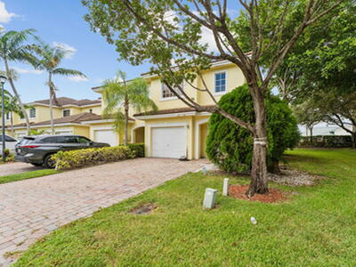 813 Imperial Lake Road, West Palm Beach, FL 33413