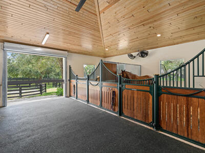 4980 Stables Way, Wellington, FL 33414