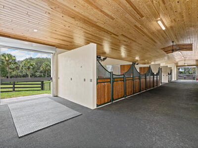 4980 Stables Way, Wellington, FL 33414