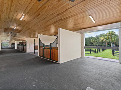 4980 Stables Way, Wellington, FL 33414