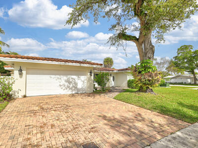 701 W Royal Palm Road, Boca Raton, FL 33486