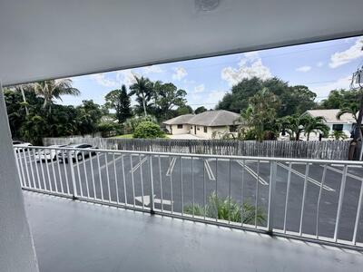 6 Garden Street, Tequesta, FL 33469