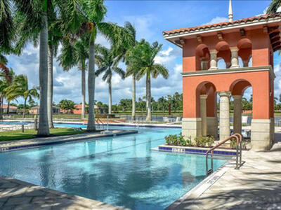 1902 Via Castello, Wellington, FL 33411