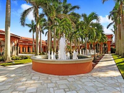 1902 Via Castello, Wellington, FL 33411