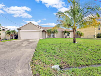 441 SW Feldman Avenue, Port Saint Lucie, FL 34953