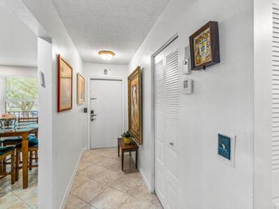 24 Abbey Lane, Delray Beach, FL 33446