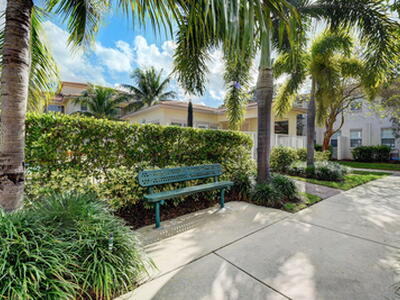 118 N Longport Circle, Delray Beach, FL 33444