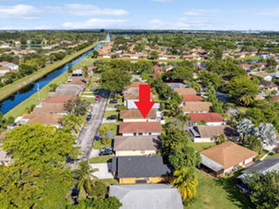 1390 Summit Run Circle, West Palm Beach, FL 33415