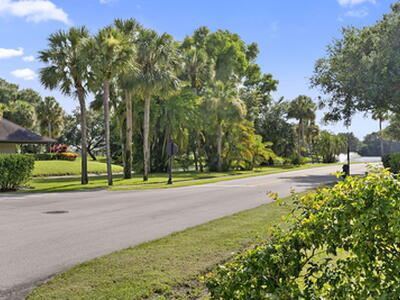 13334 Polo Club Road, Wellington, FL 33414