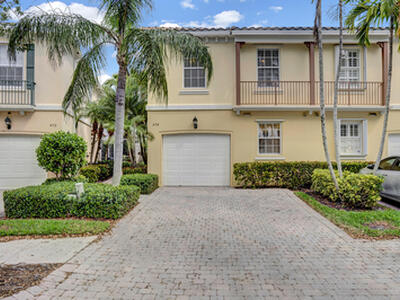 474 Capistrano Drive, Palm Beach Gardens, FL 33410