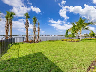 10382 Northbrook Circle, Palm Beach Gardens, FL 33412