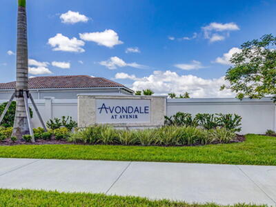 10382 Northbrook Circle, Palm Beach Gardens, FL 33412