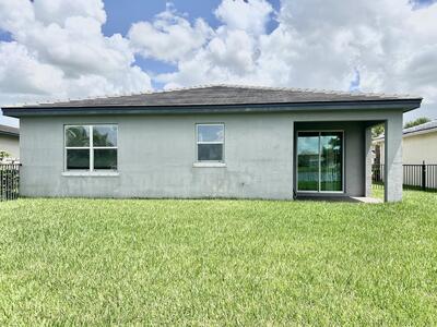 8292 NW Greenbank Circle, Port Saint Lucie, FL 34987