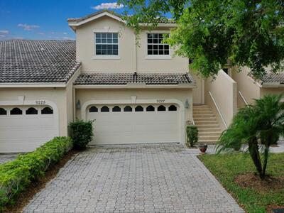 9227 Wentworth Lane, Port Saint Lucie, FL 34986