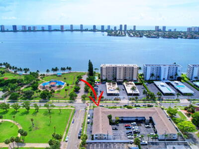 510 Lake Shore Drive, Lake Park, FL 33403