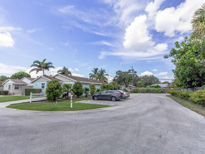 141 E Riverside Drive, Jupiter, FL 33469