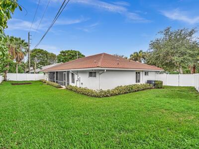 54 Lariat Circle, Boca Raton, FL 33487