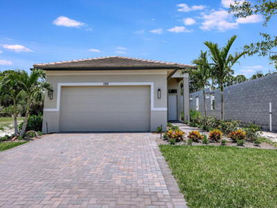 192 SE Via Sangro, Port Saint Lucie, FL 34952