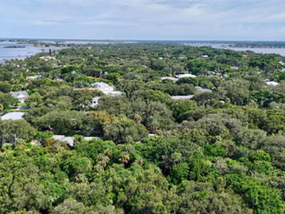 8 Miramar Road, Sewalls Point, FL 34996