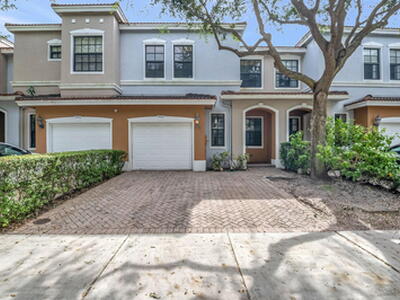 5020 S Chrystie Circle, Delray Beach, FL 33484