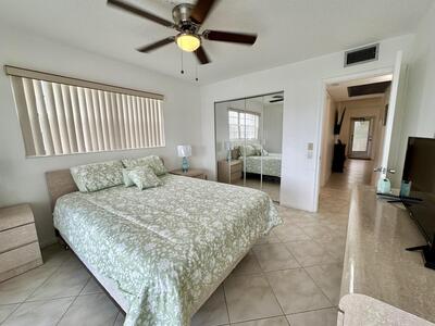 85 Chatham D, West Palm Beach, FL 33417