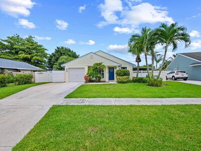 1172 Grandview Circle, Royal Palm Beach, FL 33411