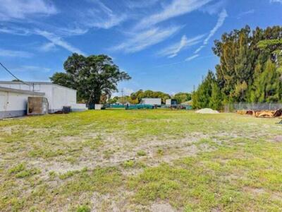 2108 Orange Avenue, Fort Pierce, FL 34950