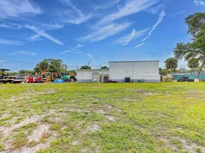 2108 Orange Avenue, Fort Pierce, FL 34950