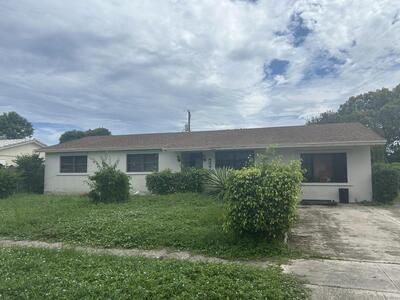 391 W 36th Street N, Riviera Beach, FL 33404