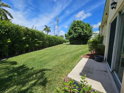 27 Colonial Club, Boynton Beach, FL 33435